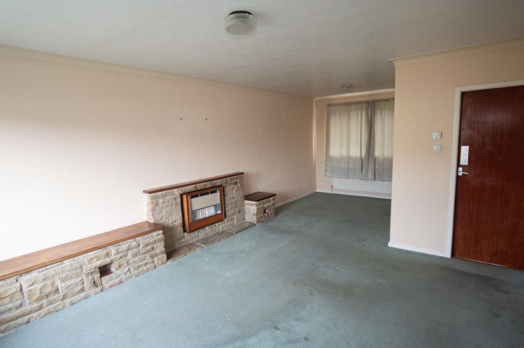 Property photo 3 of 23