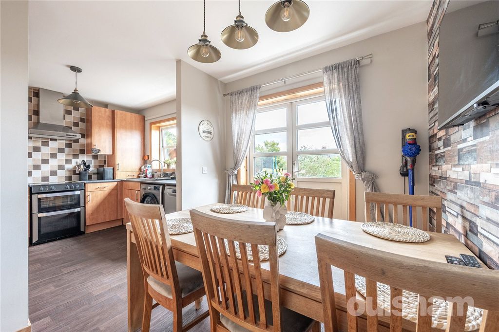 Property photo 3 of 17 Picture No. 04