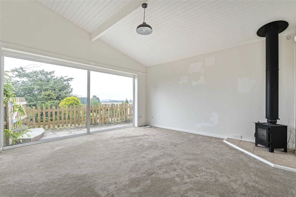 Property photo 2 of 24 Picture No. 02