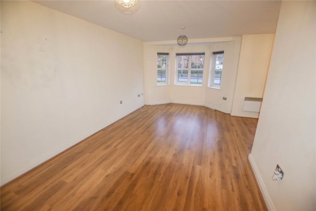Property photo 2 of 14 Picture No. 03