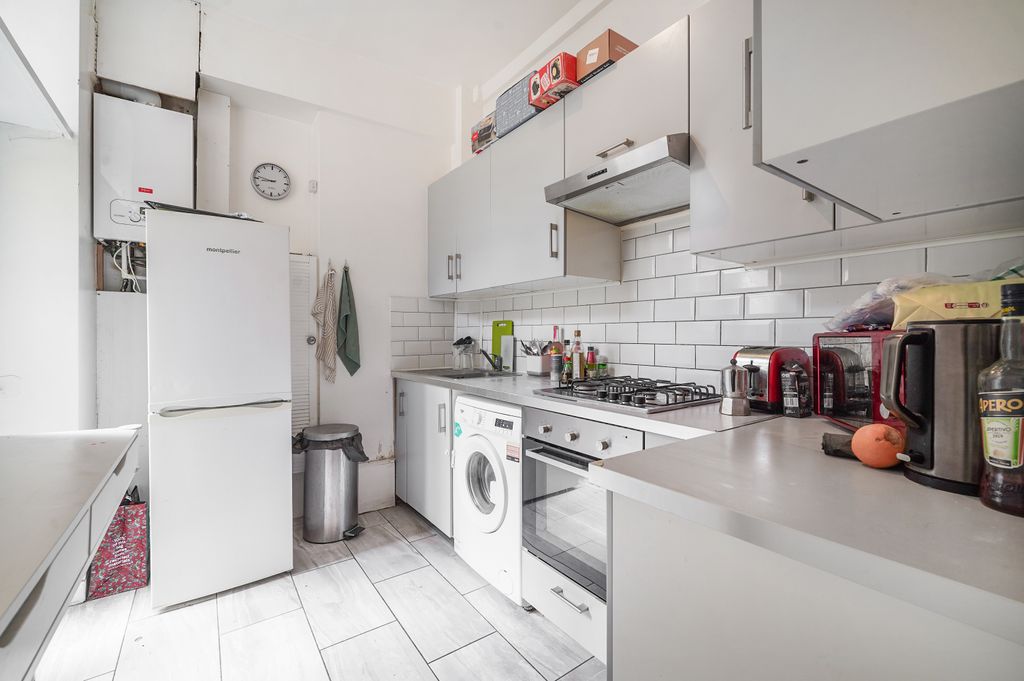 Property photo 3 of 8