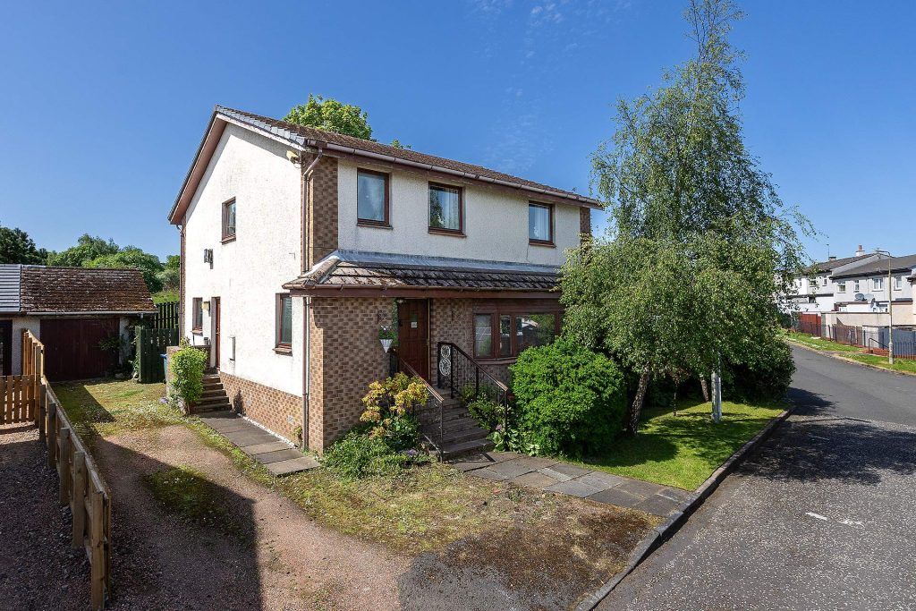 Property photo 1 of 39