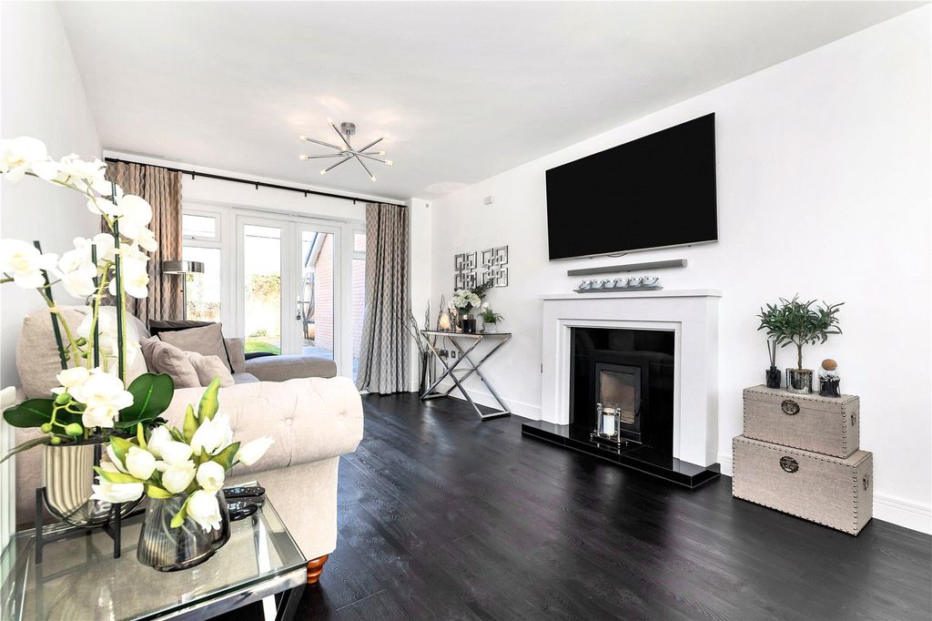 Property photo 2 of 20 Picture No. 10