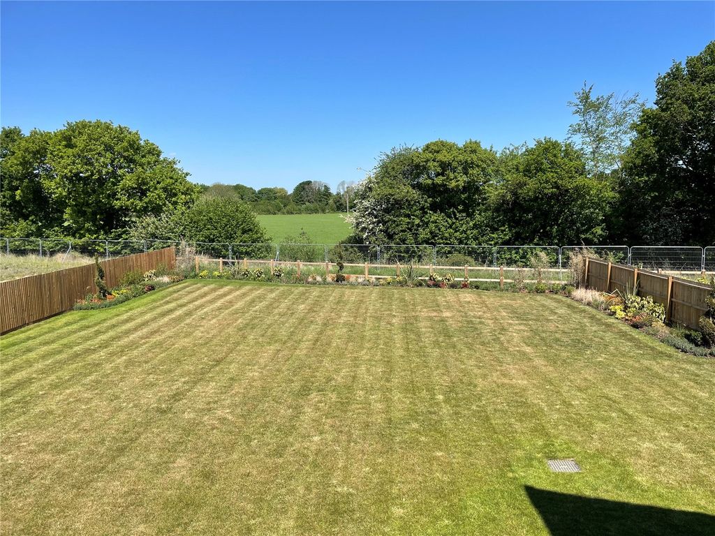 Property photo 3 of 19 Picture No. 23