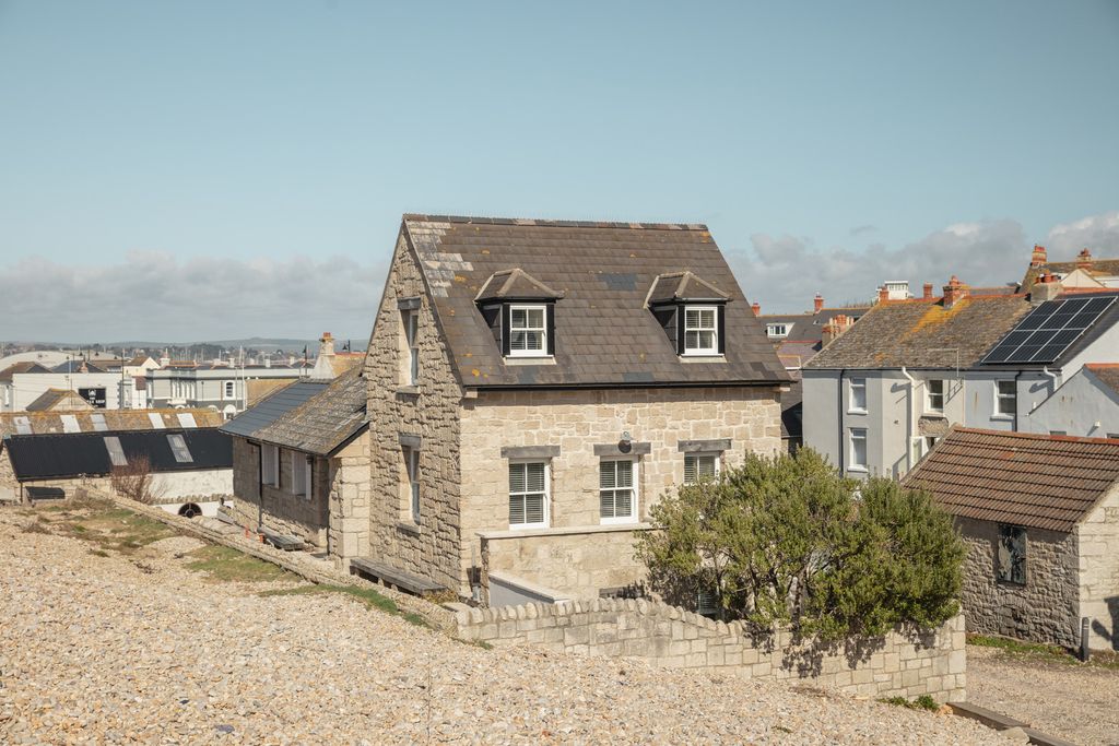 Property photo 2 of 31 88247 - Chesil Gallery_The Modern House (45).Jpg