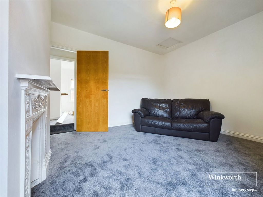 Property photo 3 of 7 Picture No. 23