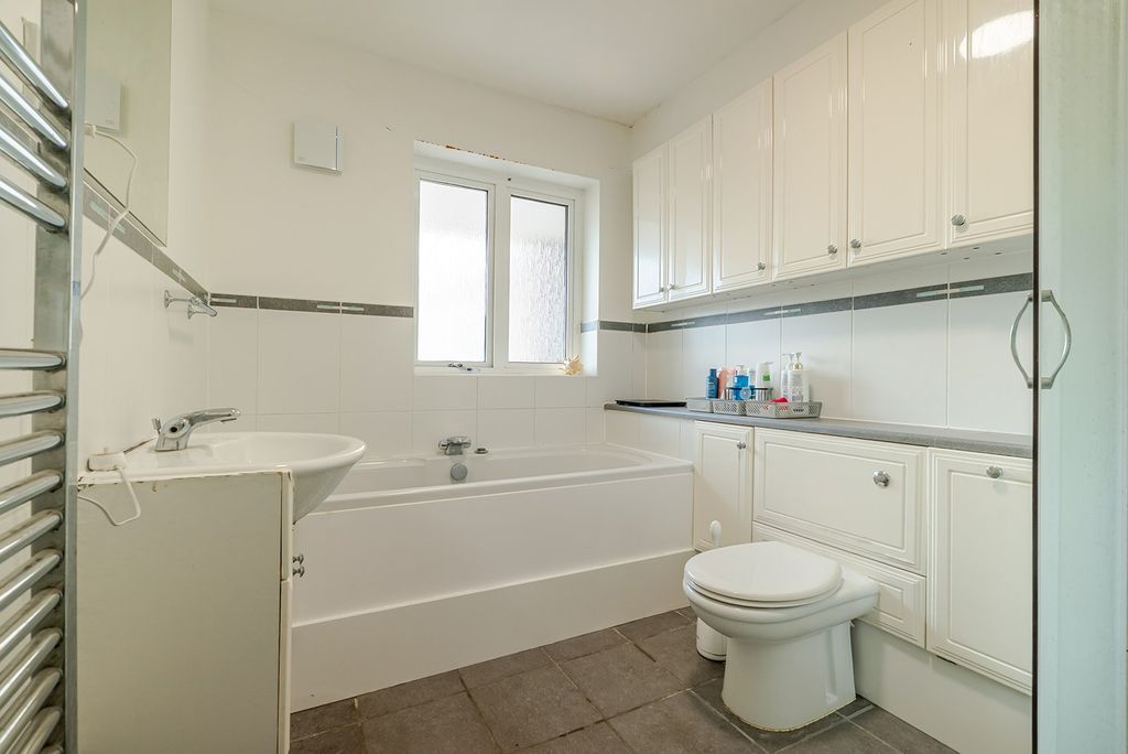 Property photo 2 of 12 Picture No. 02