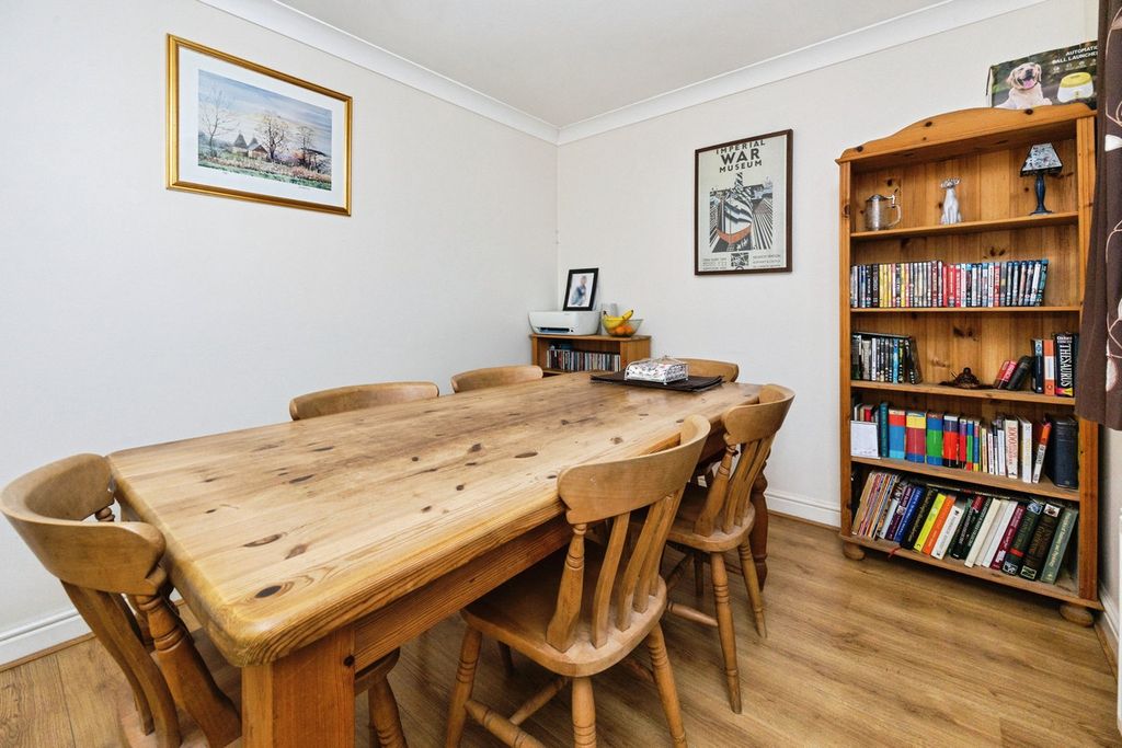 Property photo 3 of 22