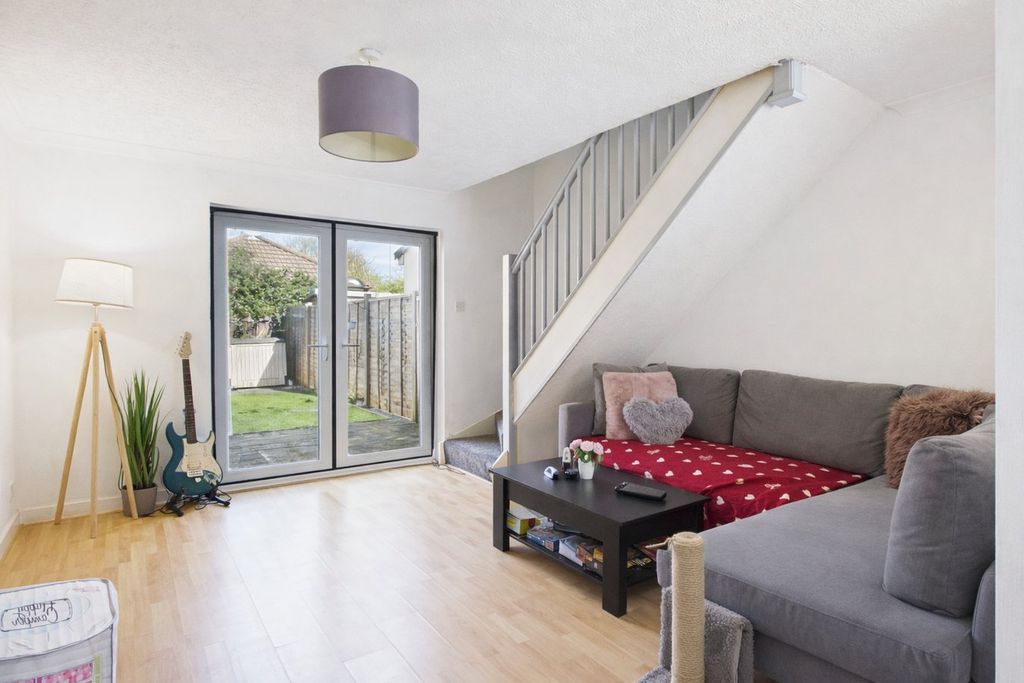 Property photo 3 of 7