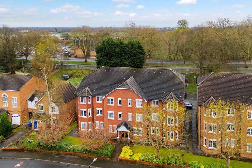 Property photo 1 of 22