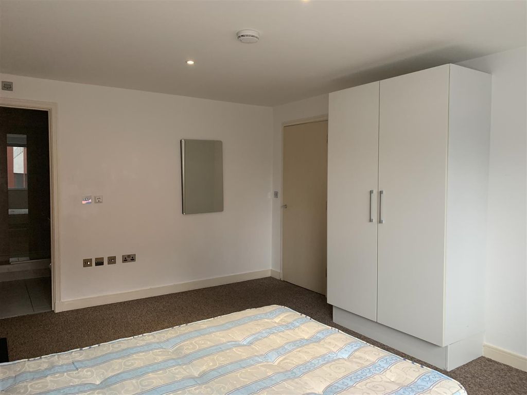 Property photo 3 of 6 Bedroom 1 - 02.Jpg