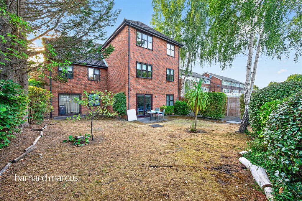 Property photo 1 of 14