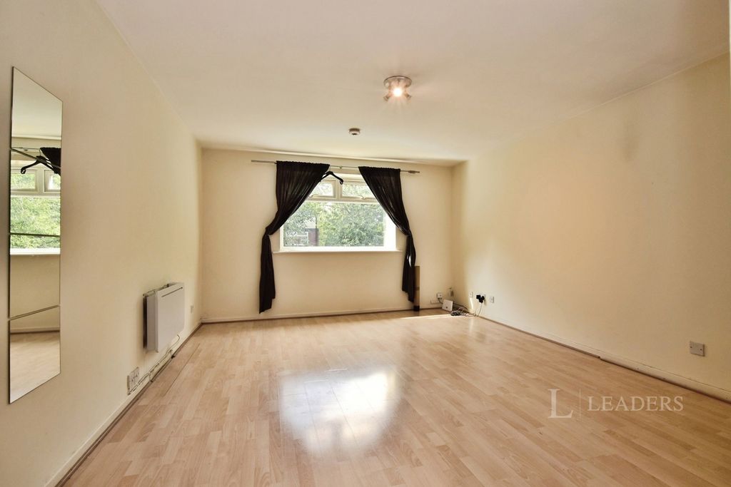 Property photo 2 of 10 Living Room