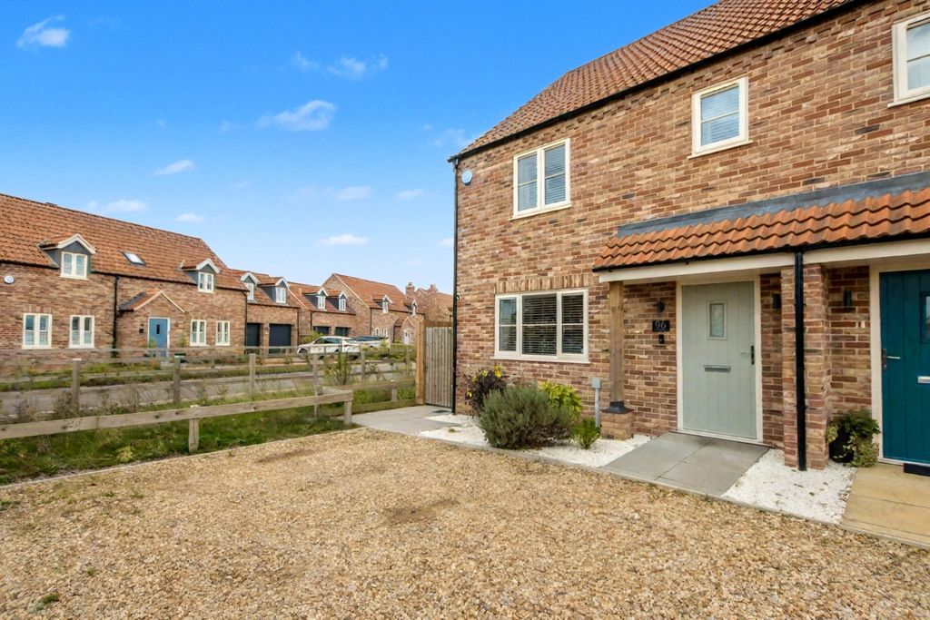 Property photo 1 of 27 4621570