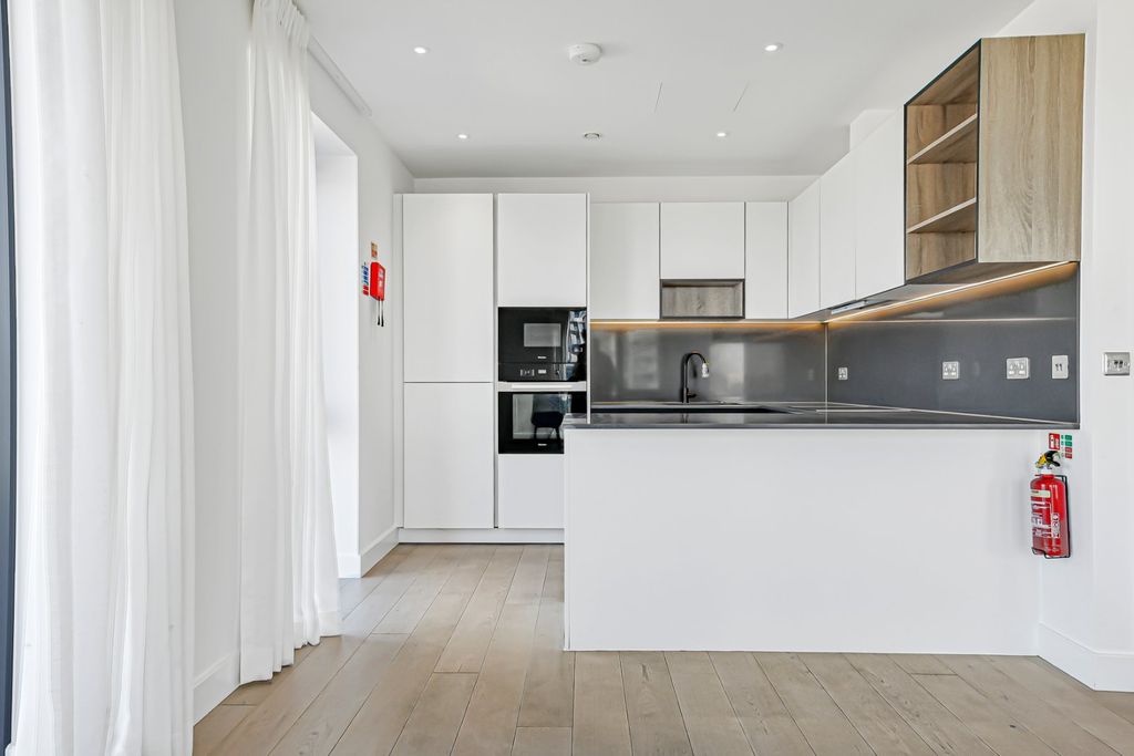 Property photo 3 of 29