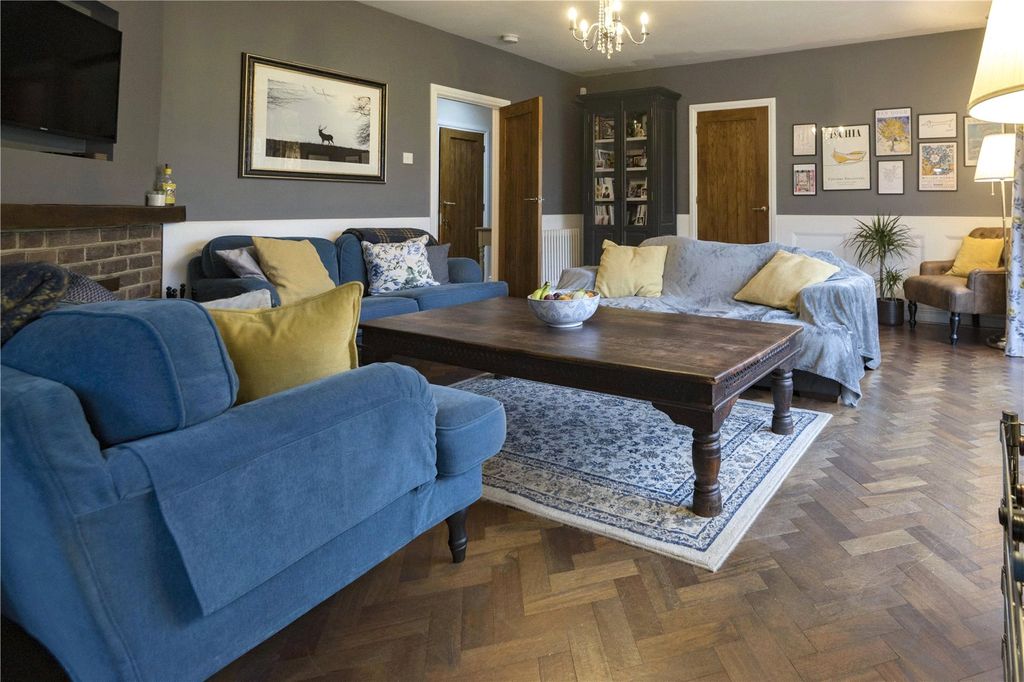 Property photo 2 of 15 Sitting Room