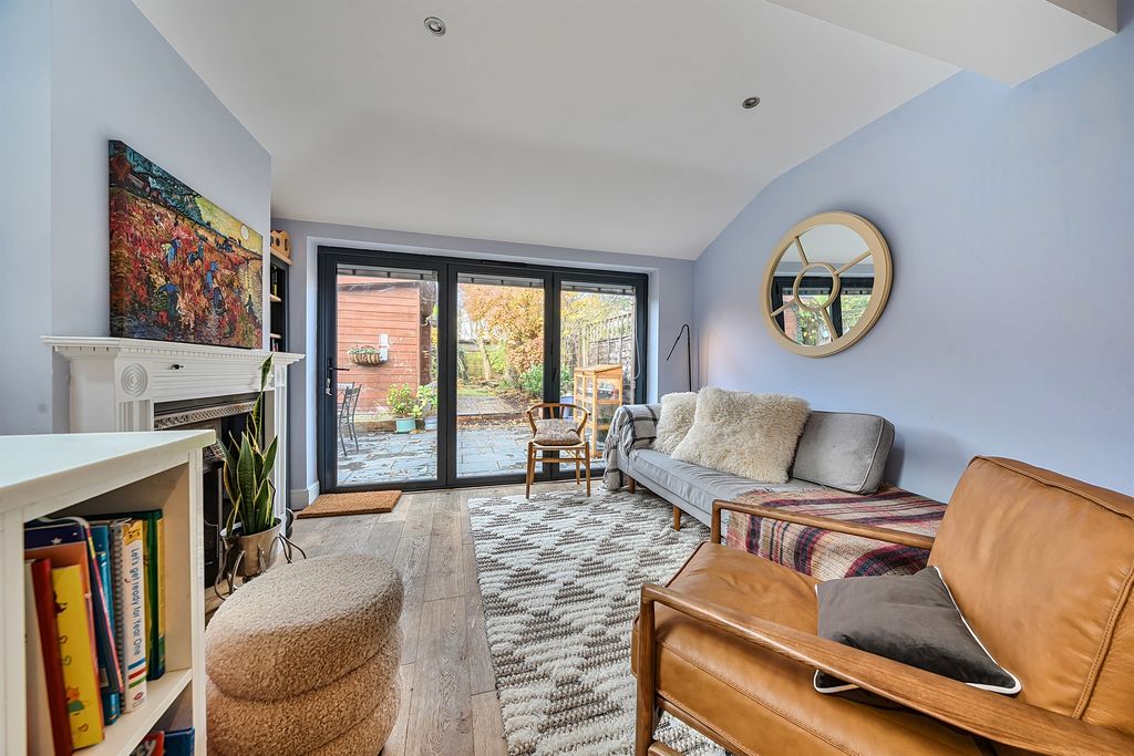 Property photo 3 of 17