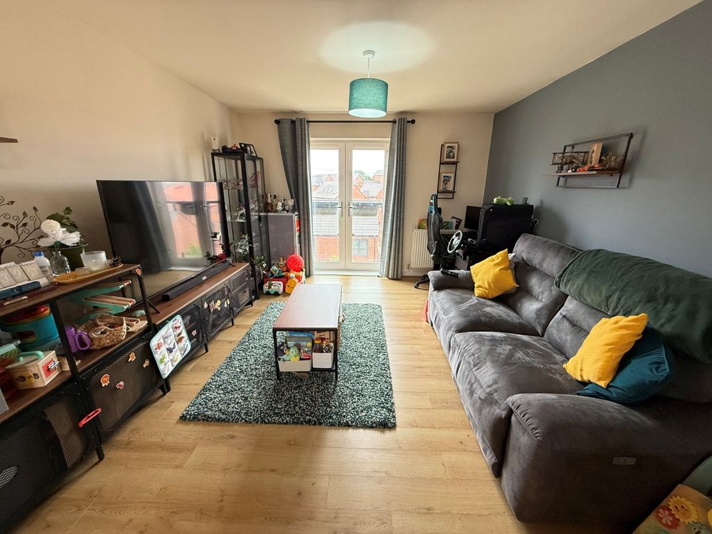 Property photo 3 of 8 4359914