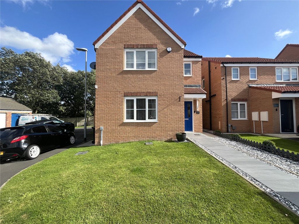 Property photo 2 of 27 Picture No. 28