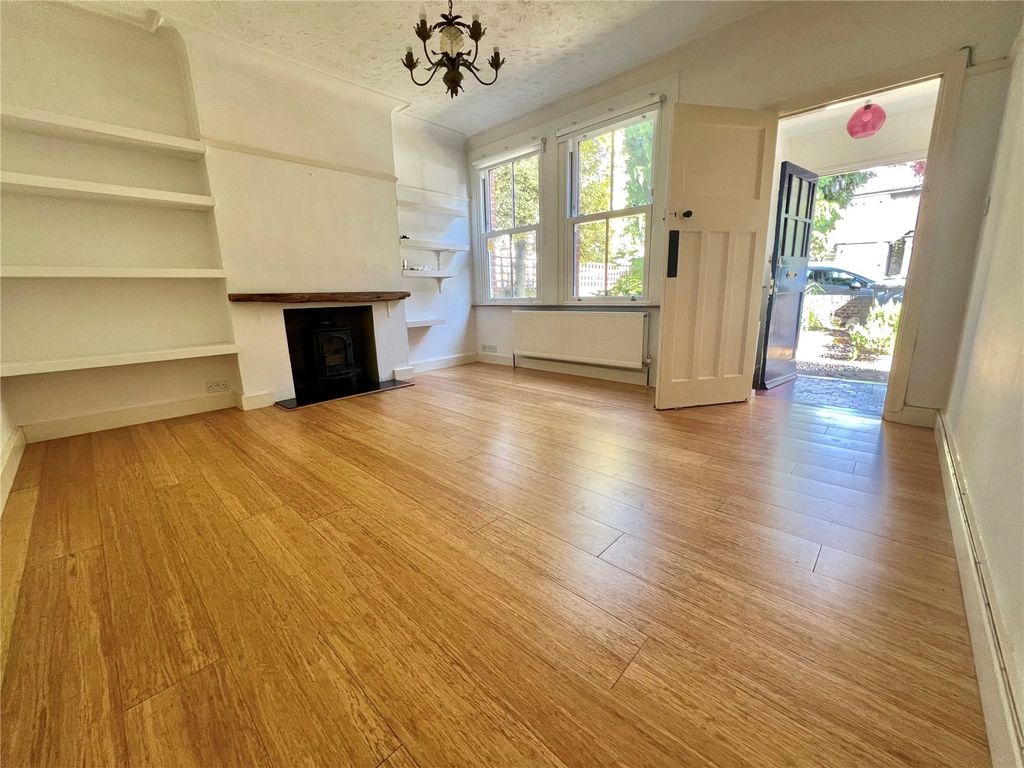 Property photo 2 of 14 Picture No. 02