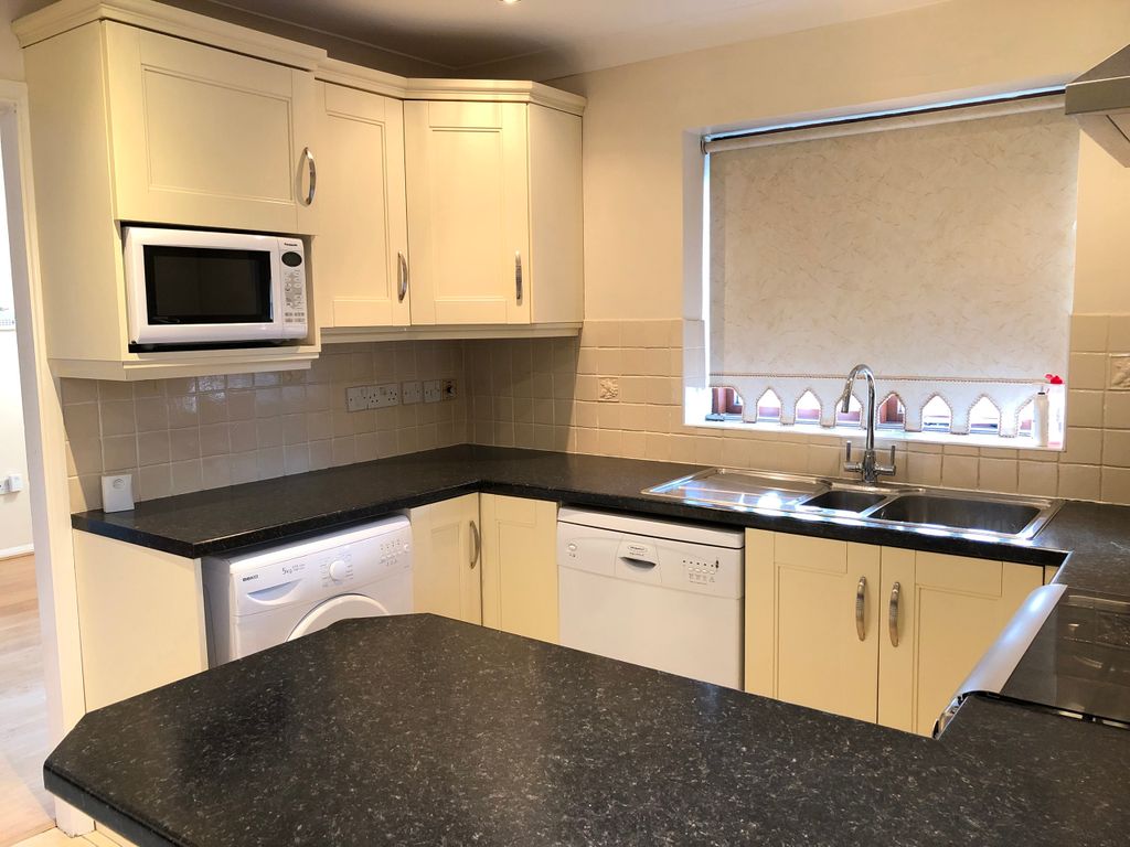 Property photo 3 of 16 Photo 2