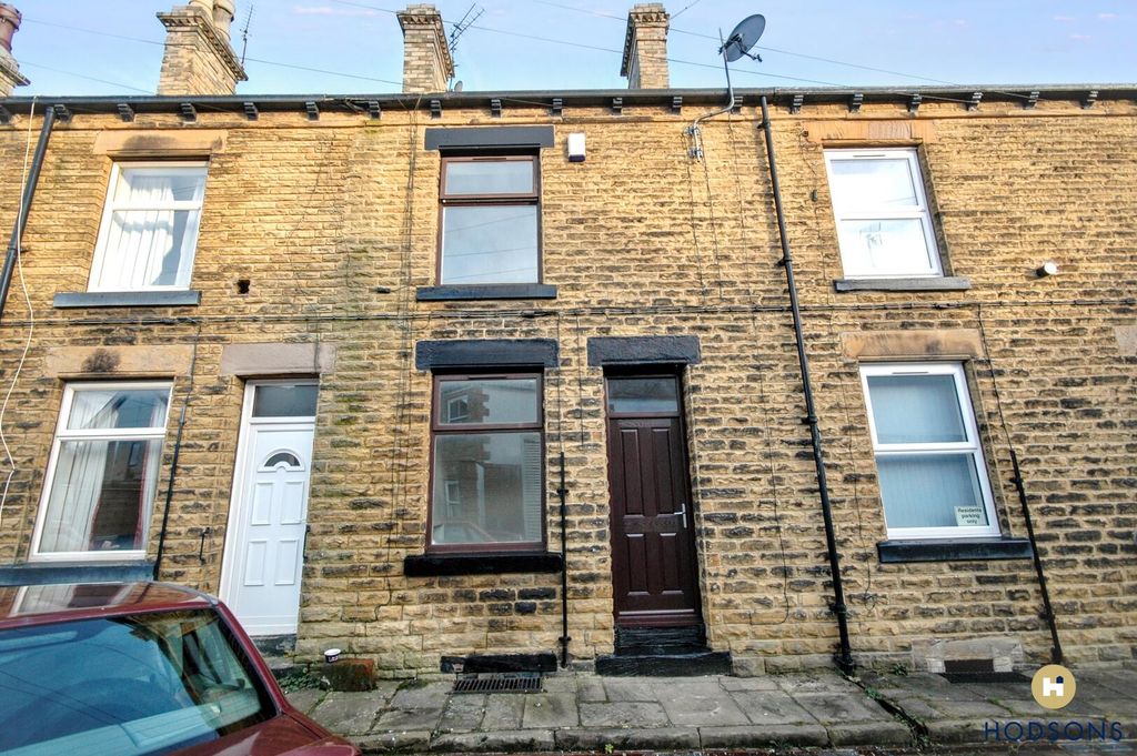 Property photo 1 of 11 Front (Exterior)