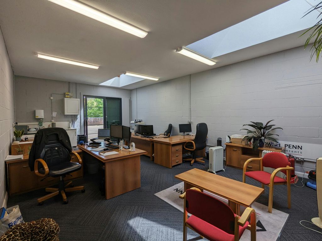 Property photo 3 of 8 1000003338.Jpg