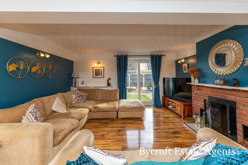 Property photo 1 of 17