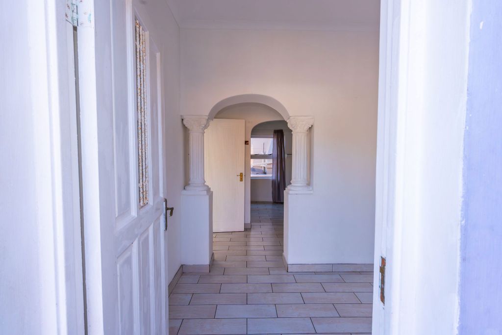 Property photo 3 of 36 La1739953