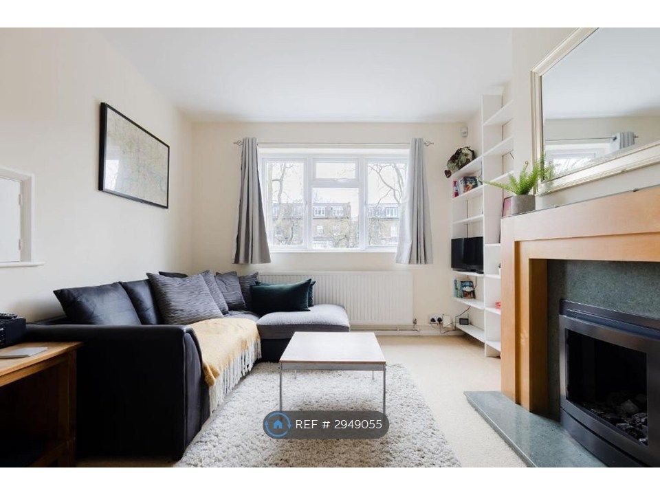 Property photo 1 of 11 Living Room