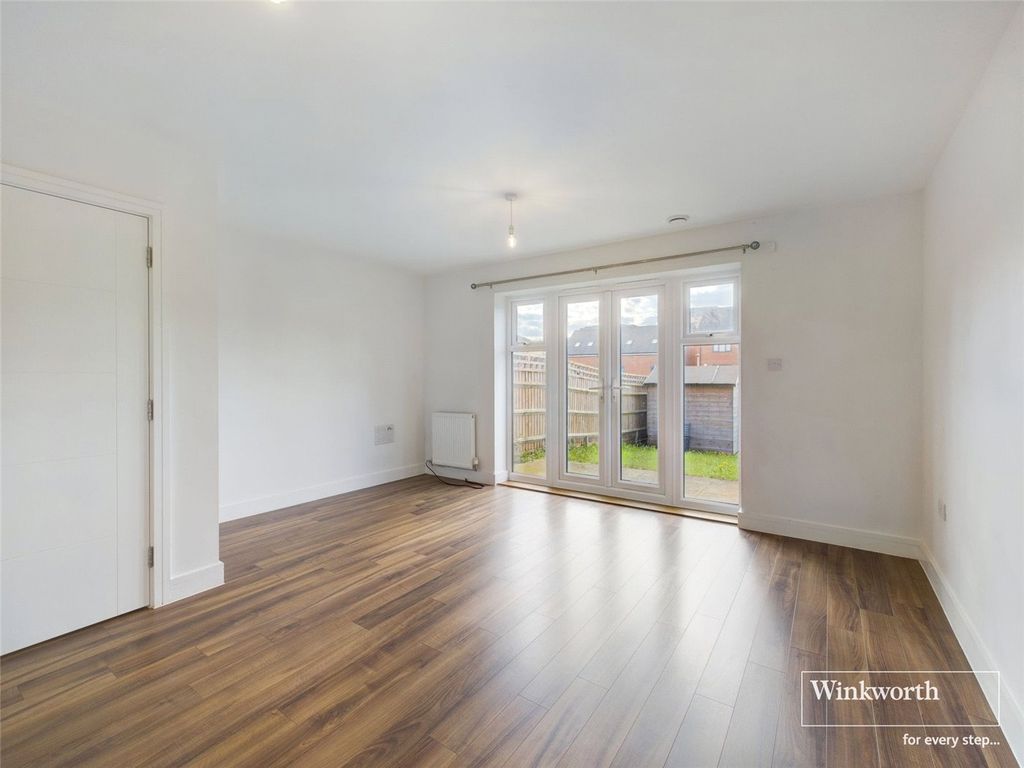 Property photo 3 of 11 Picture No. 17