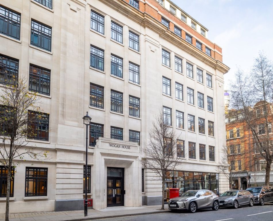 Property photo 1 of 8