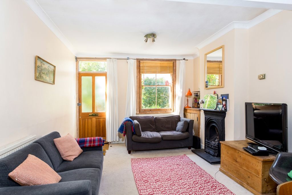 Property photo 2 of 11