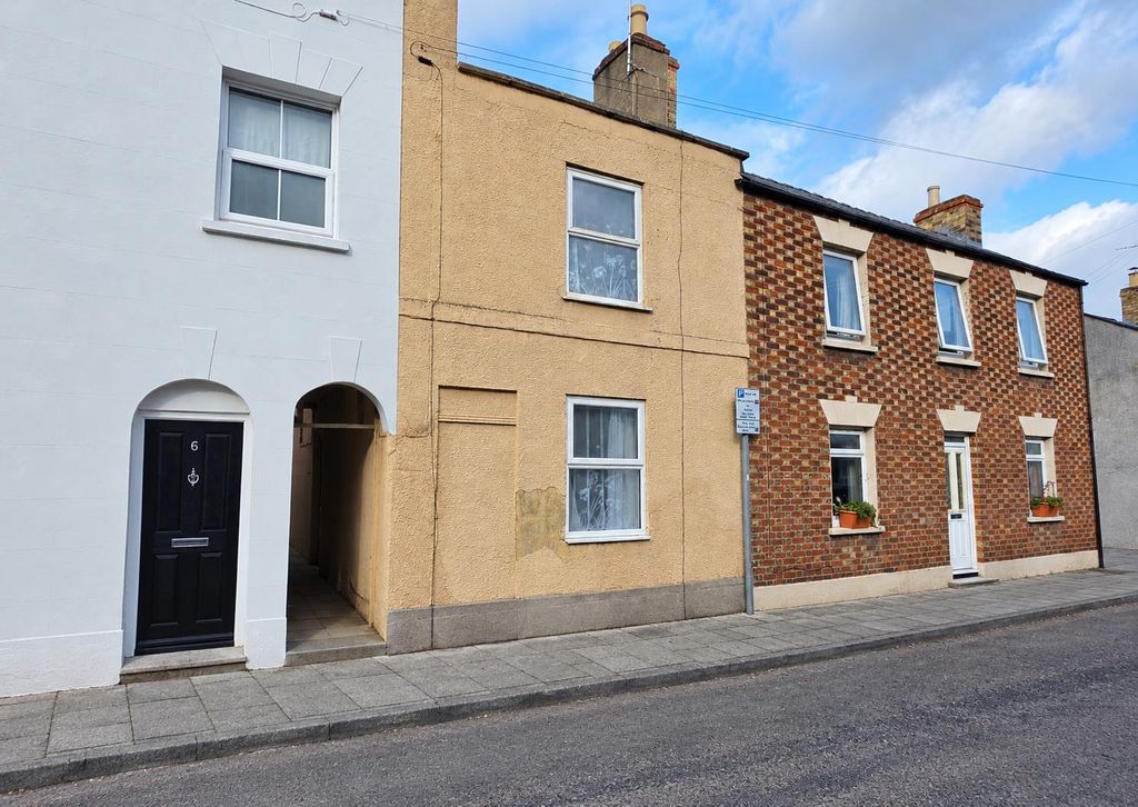 Property photo 1 of 13