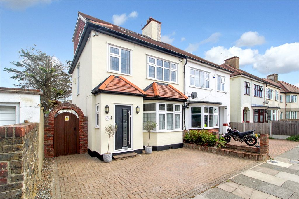Property photo 1 of 18 Picture No. 05