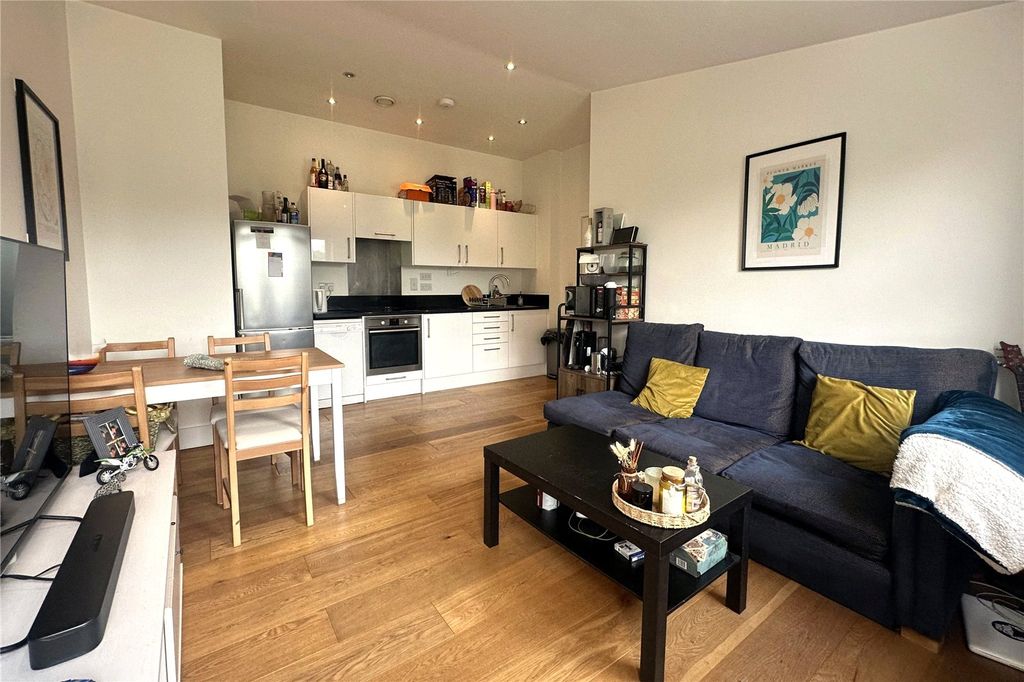 Property photo 2 of 11 Picture No. 10