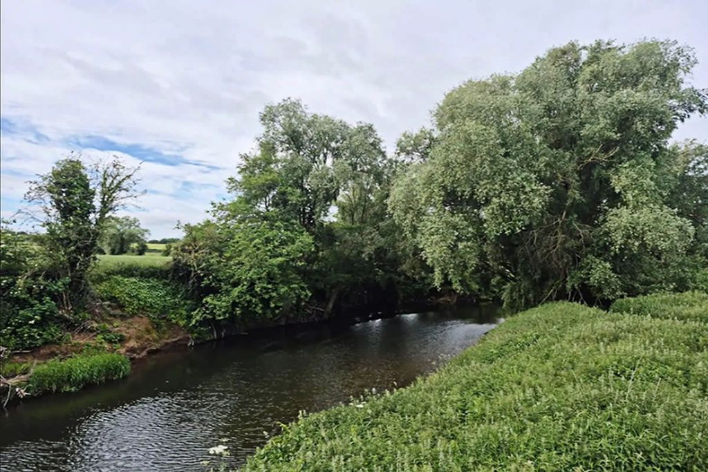 Property photo 1 of 9