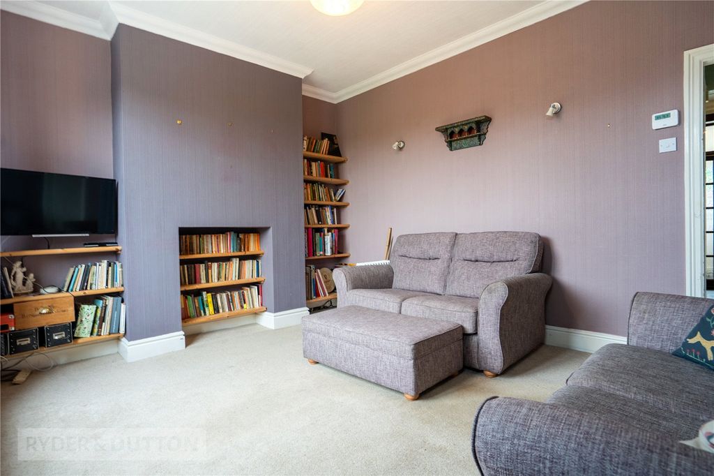 Property photo 3 of 16 Living Room
