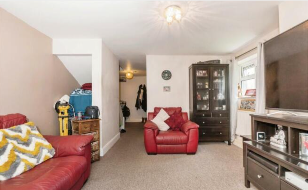 Property photo 3 of 14