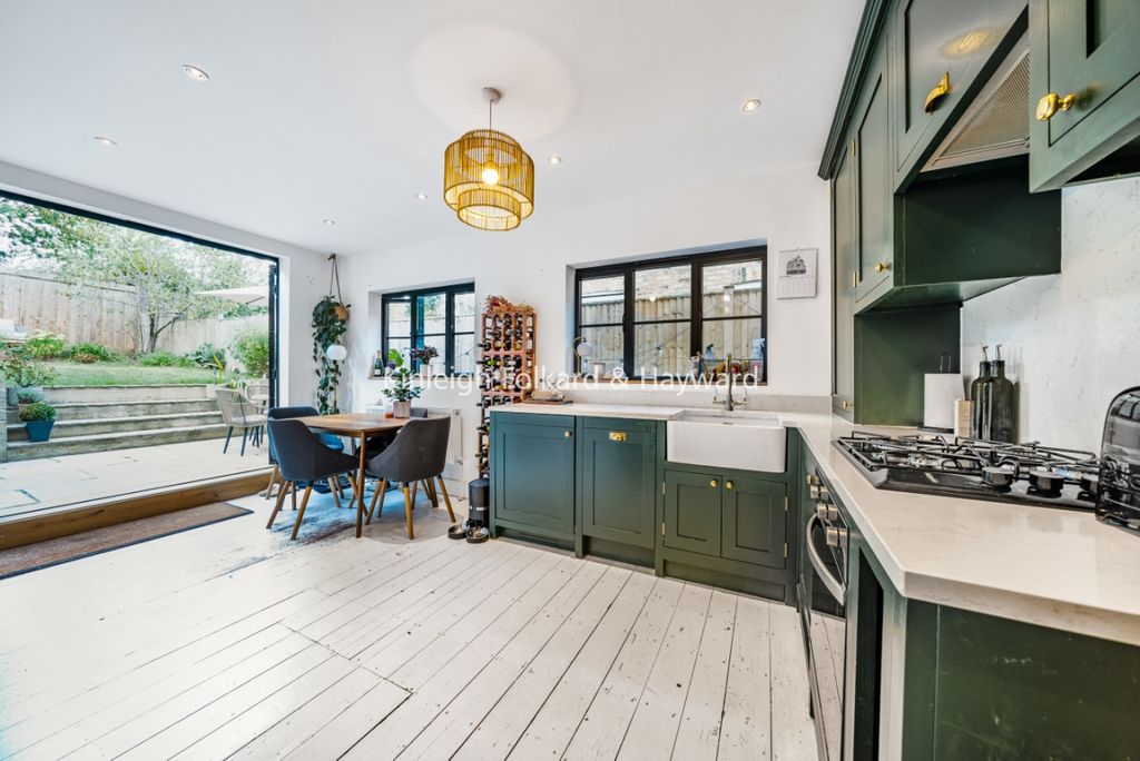 Property photo 2 of 8 Ed180c41-8A91-4A78-B