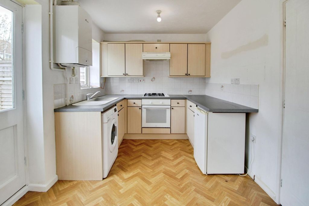 Property photo 3 of 7