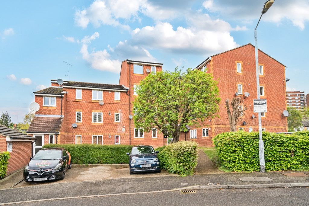 Property photo 1 of 4 4140580