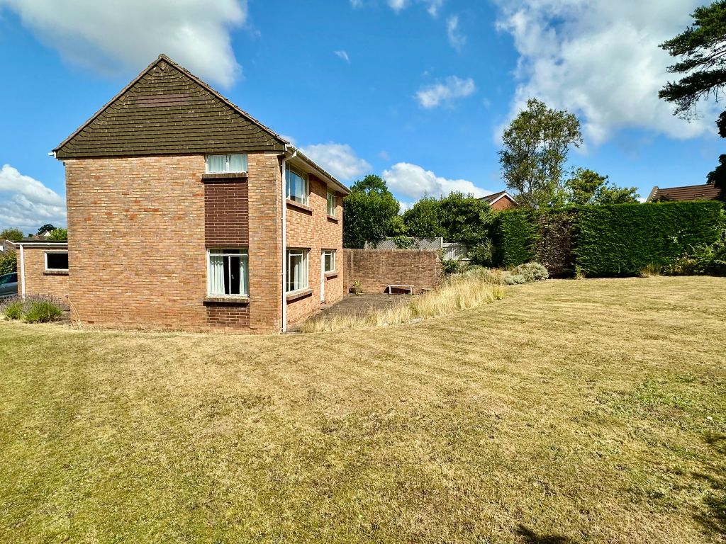 Property photo 2 of 18