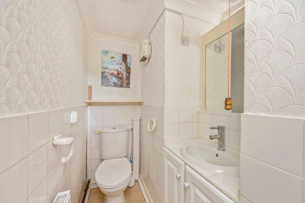 Property photo 3 of 15