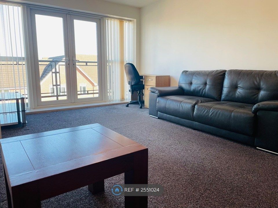 Property photo 3 of 9 Lounge