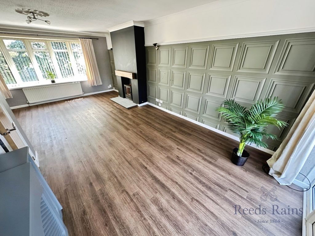 Property photo 3 of 16 Lounge Diner