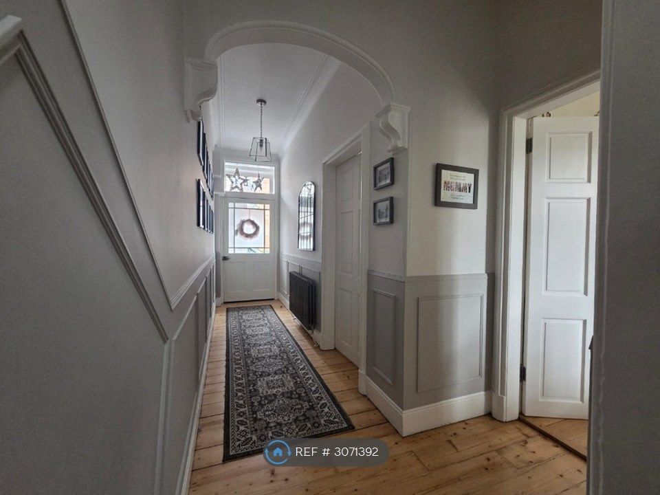 Property photo 3 of 35