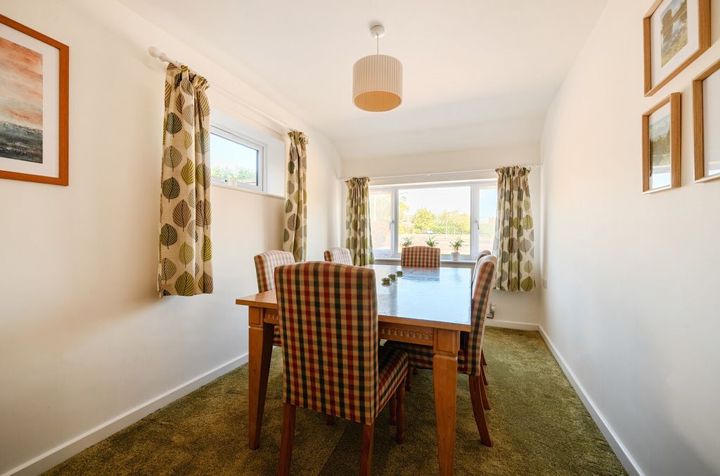 Property photo 3 of 22 1343872-11-68Af32...