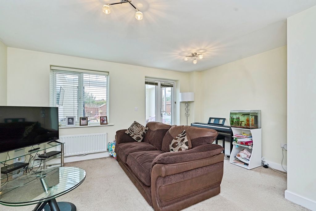 Property photo 3 of 26 Pbox-Img.Jpg