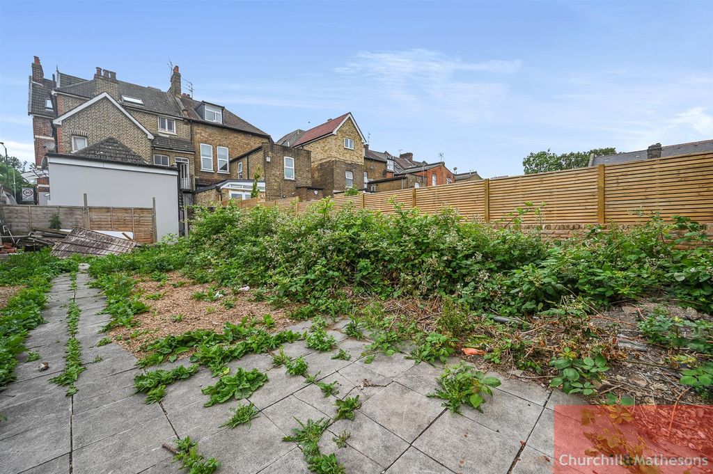 Property photo 1 of 5